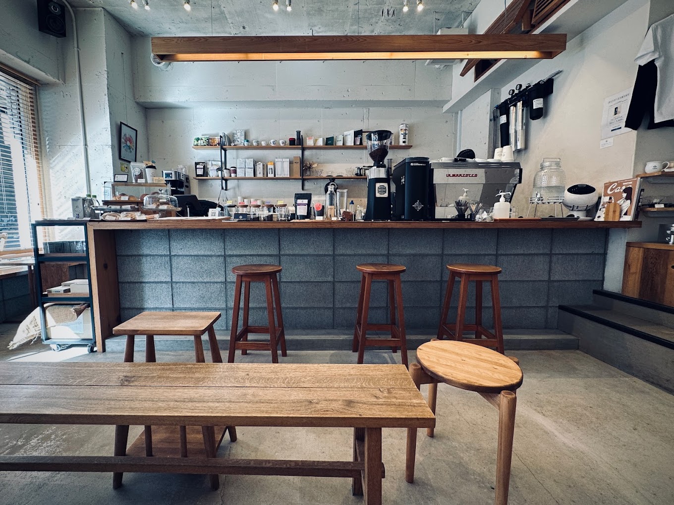 Photo inside of Passage Coffee, a cafe in Minato City